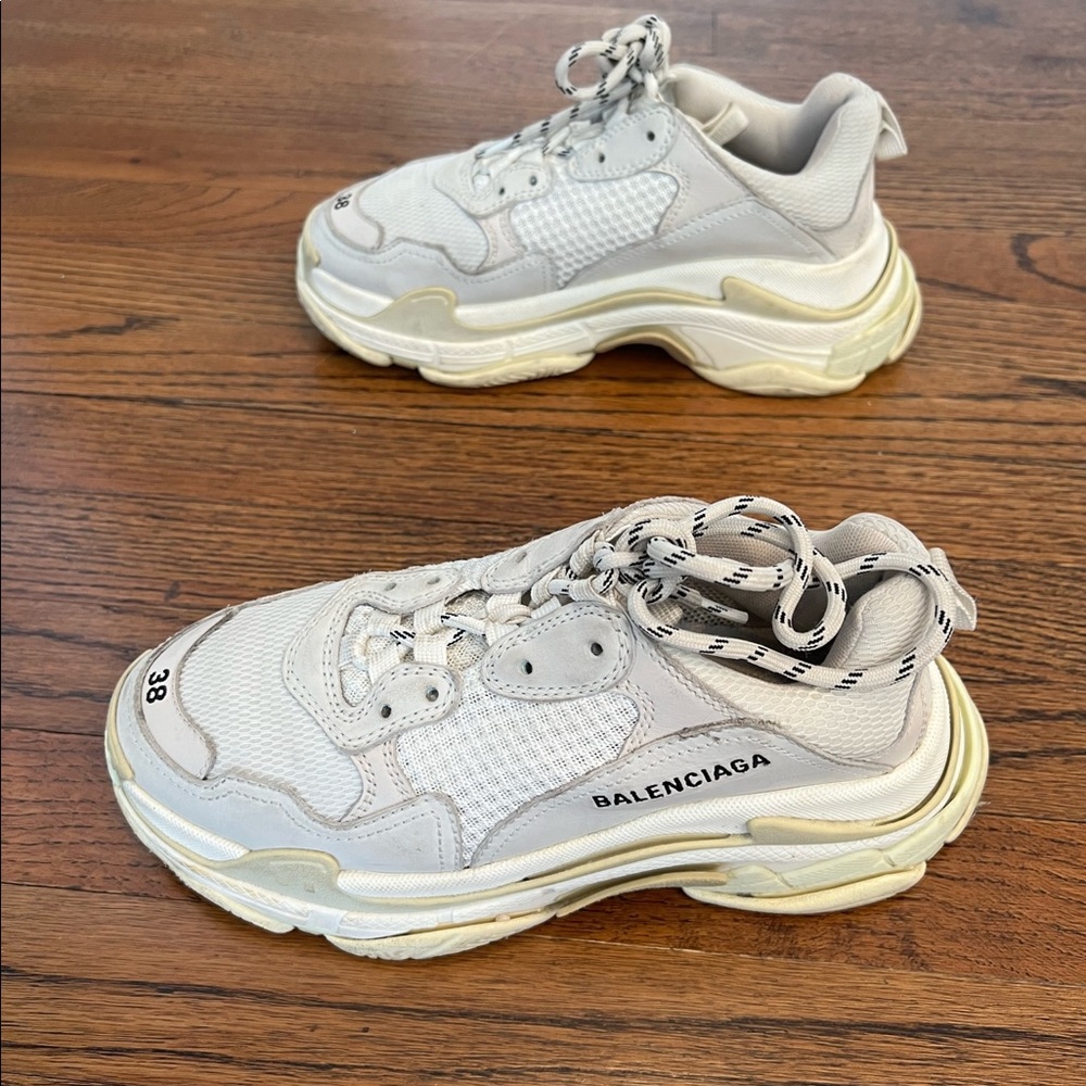 Balenciaga triple S good condition 38 Authentic!